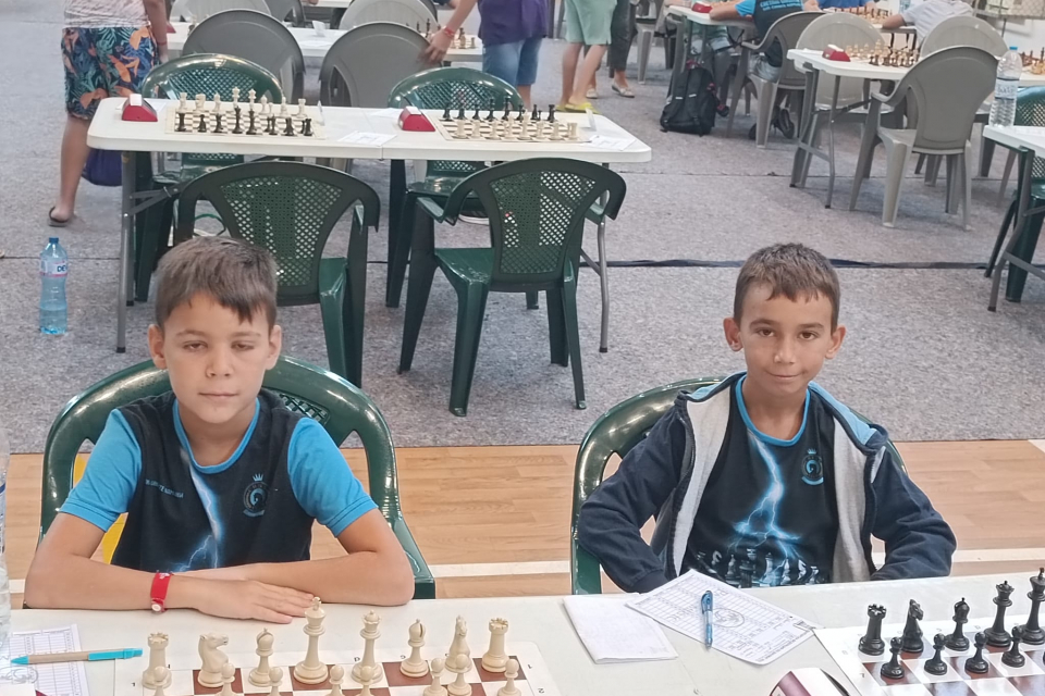 
Пореден успех за  младите състезатели от сливенския Шахматен клуб „Сините камъни“. На Държавното отборно първенство по класически шах, което се проведе...